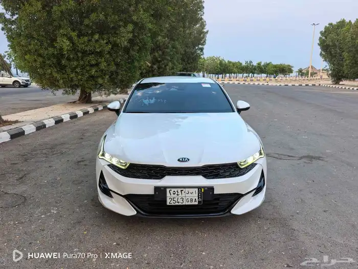 للبيع كيا K5 وارد كوريا بطاقه جمركيه قمه في النظافه 23
