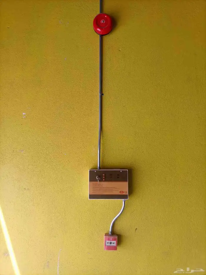 ادوات سلامة مضخة 10 جالون كهرباء و2 صندوق حريق فوم 6