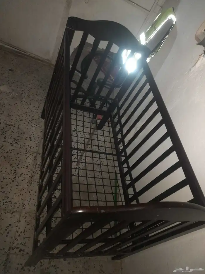 مرتبه نفرين نضيفه وكرسي أطفال للبيع 1