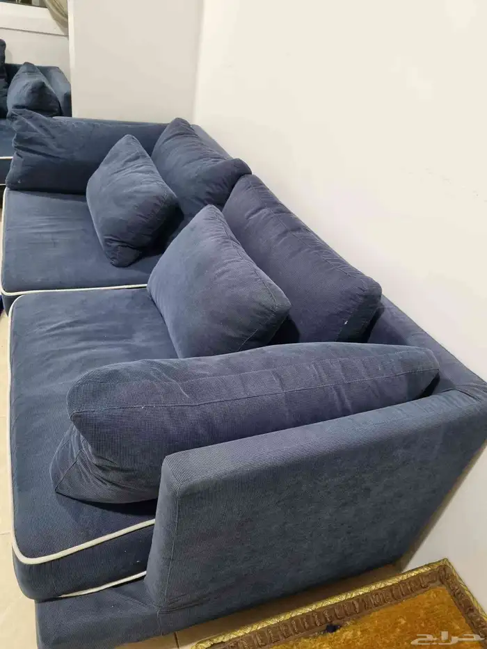 كنب ريش نعامة مريح وعريض عدد 2 بسعر 400 ريال في جدة النزهة 2