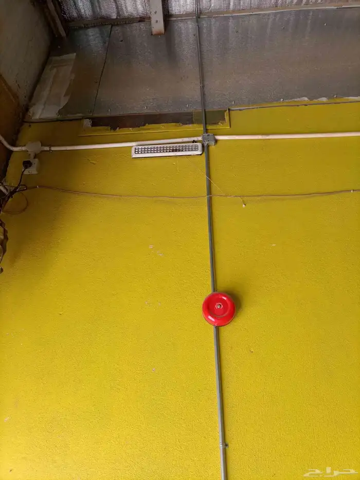 ادوات سلامة مضخة 10 جالون كهرباء و2 صندوق حريق فوم 8