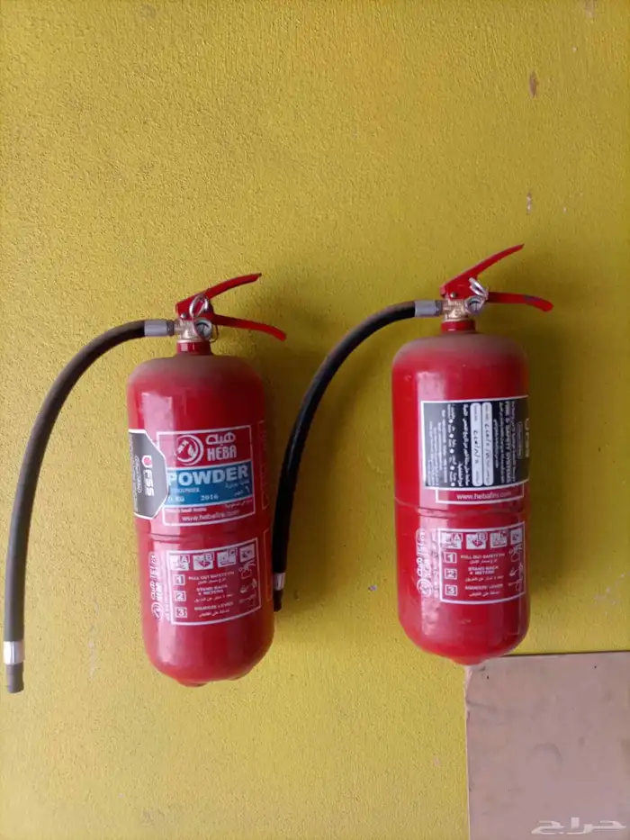 ادوات سلامة مضخة 10 جالون كهرباء و2 صندوق حريق فوم 5