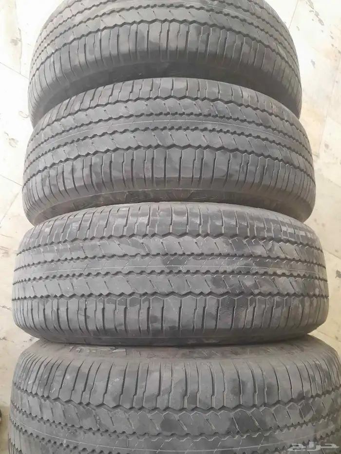 كفرات جيب جمس لند كروزر نضيفه مره خاليه من العيوب تاريخ نهاي 1