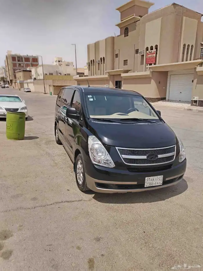 هونداي h1 موديل 2010 اللون اسود ملكي ماشيه 386000 3