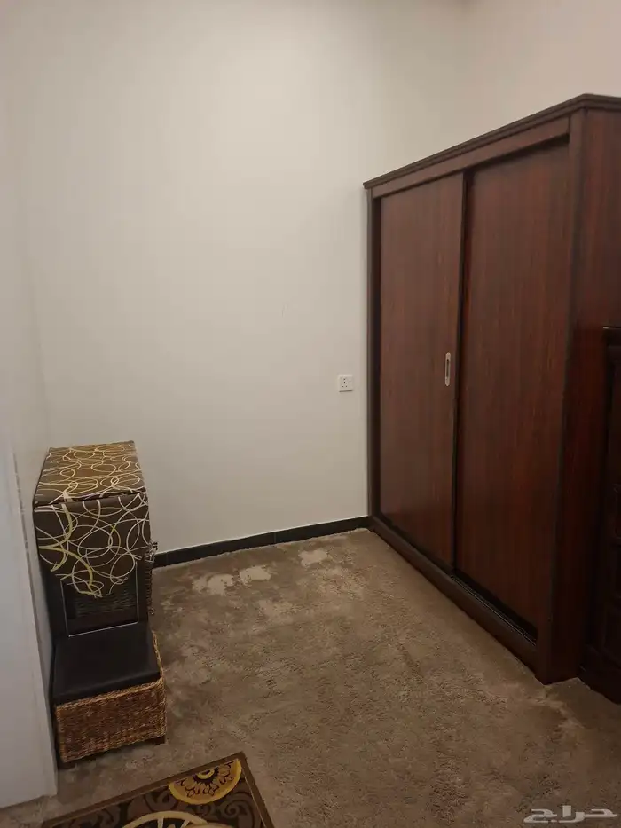 غرفة نوم ماليزي من هوم سنتر شبه جديده 4