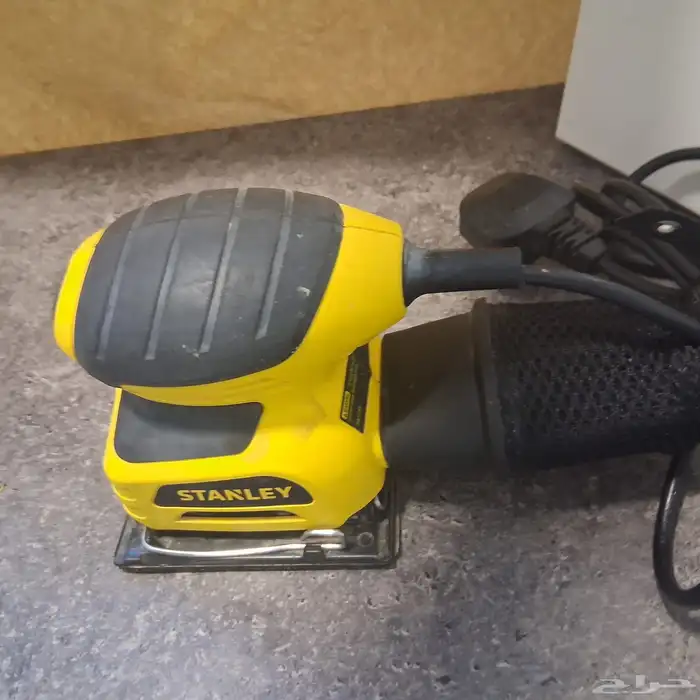 الة صنفرة من ستانلي 220W 4