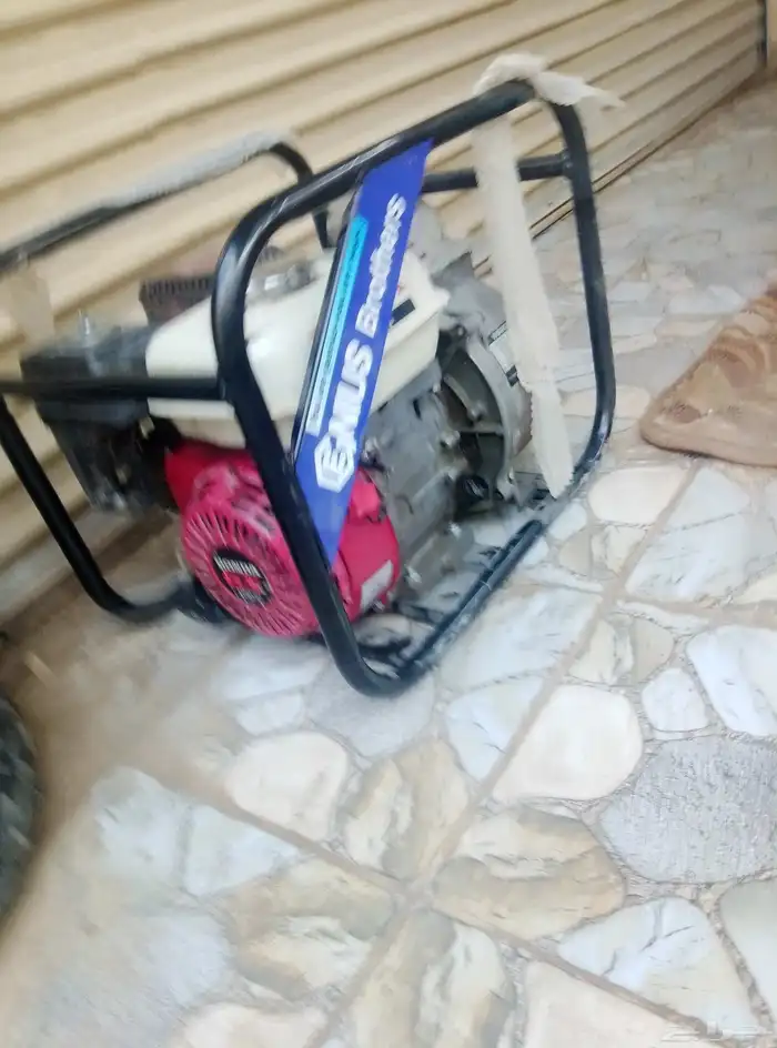 ماطورين ماء هوندا واحد2بوصه والثاني 3بوصه 1
