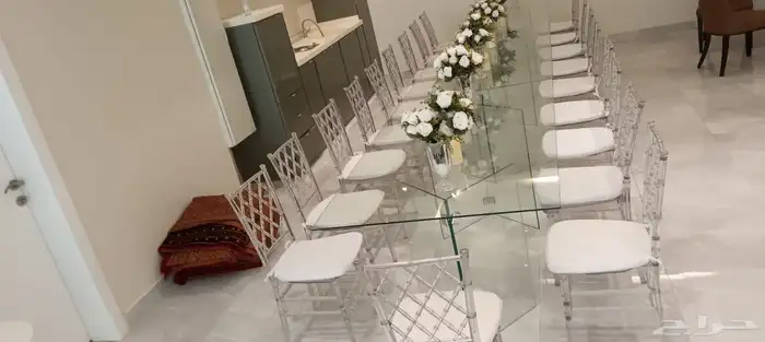 يوجد لدينا كراسي طاولات كنب كراسي ملكي مكيفات 4