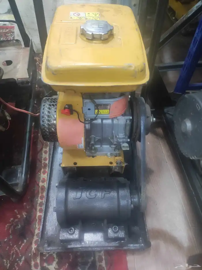 معدات للبيع منشار مقص اسفلت ماطور كهرباء زحاف ومعدات اخرى 25