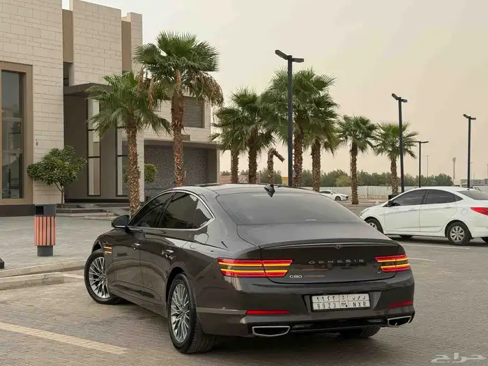 جنسس G80 2023 الناغي 8