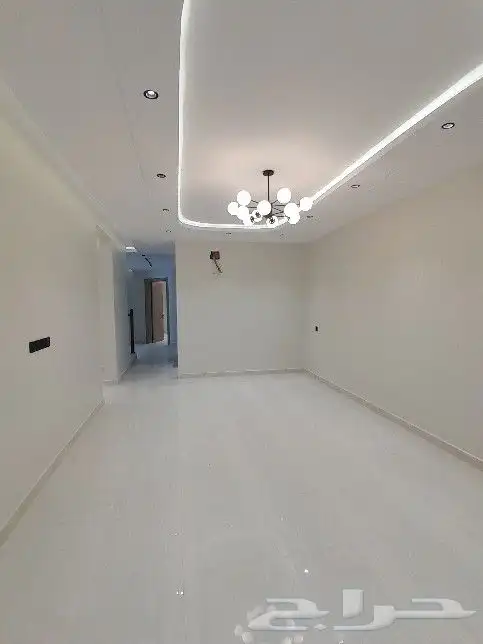 للبيع روف علوي مع ملحق تشطيبات فاخره جدا حي النزهة 10