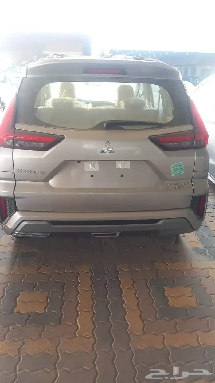 ميتسوبيشي اكسباندر 2025 3