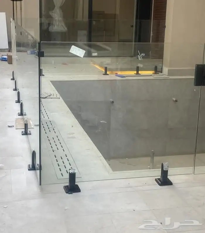 حاجز شور زجاج جرار طرابزين زجاج زجاج شاور سور زجاج 8