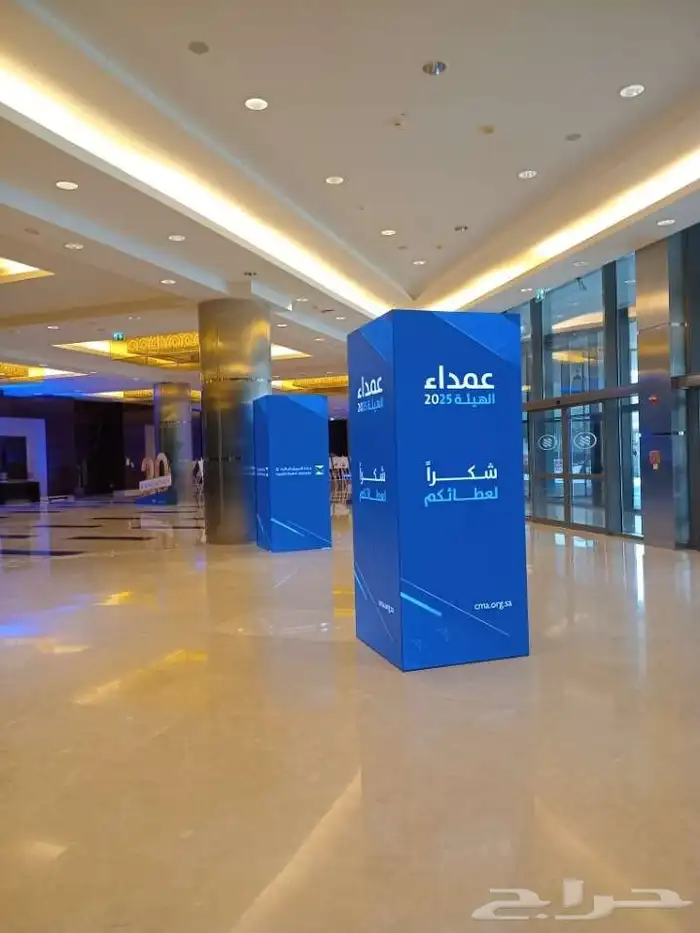 تأجير شاشات p2.6 زوايه 90 عرض اضاءة شاشات تفاعليه 4