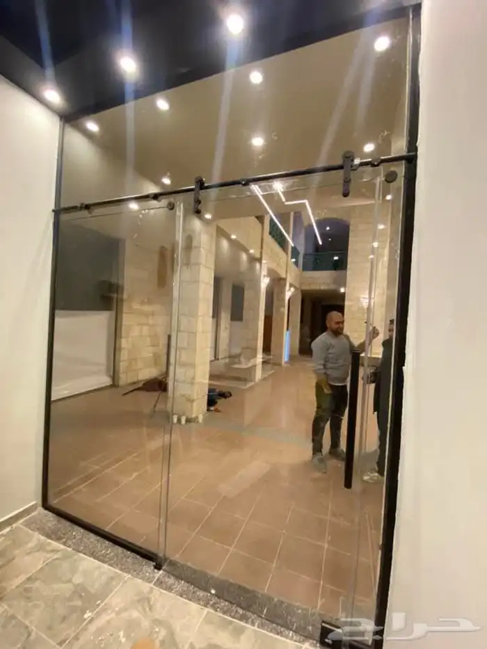 حاجز شور زجاج جرار طرابزين زجاج زجاج شاور سور زجاج 9