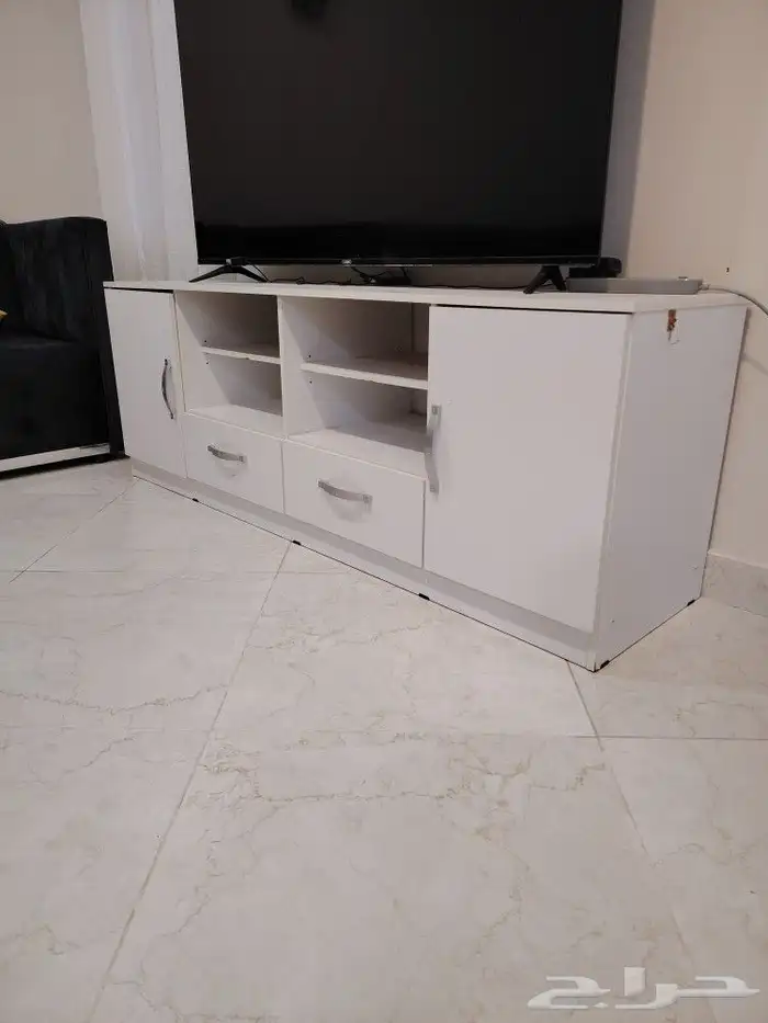 كنب وطاولة طعام وطاولة تلفزيون 8