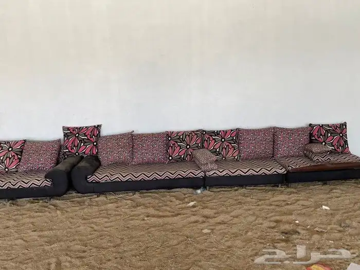 للبيع كنب مجلس حريم نظيف من الكسور والشقوق الموقع سراة عبيدة 1