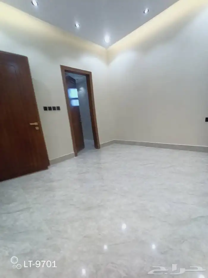 شقه للايجار بحي البيان 5