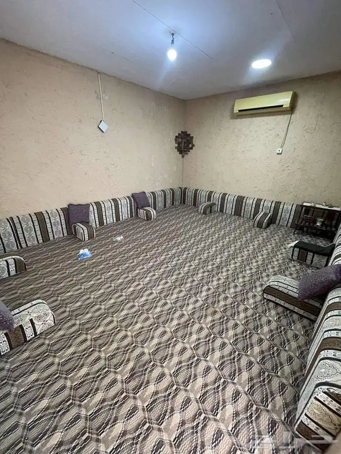 للبيع مجلس أغراض مطبخ 5