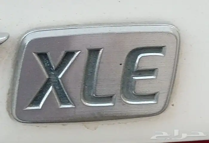 مطلوب علامت كامريXLE 2001 0