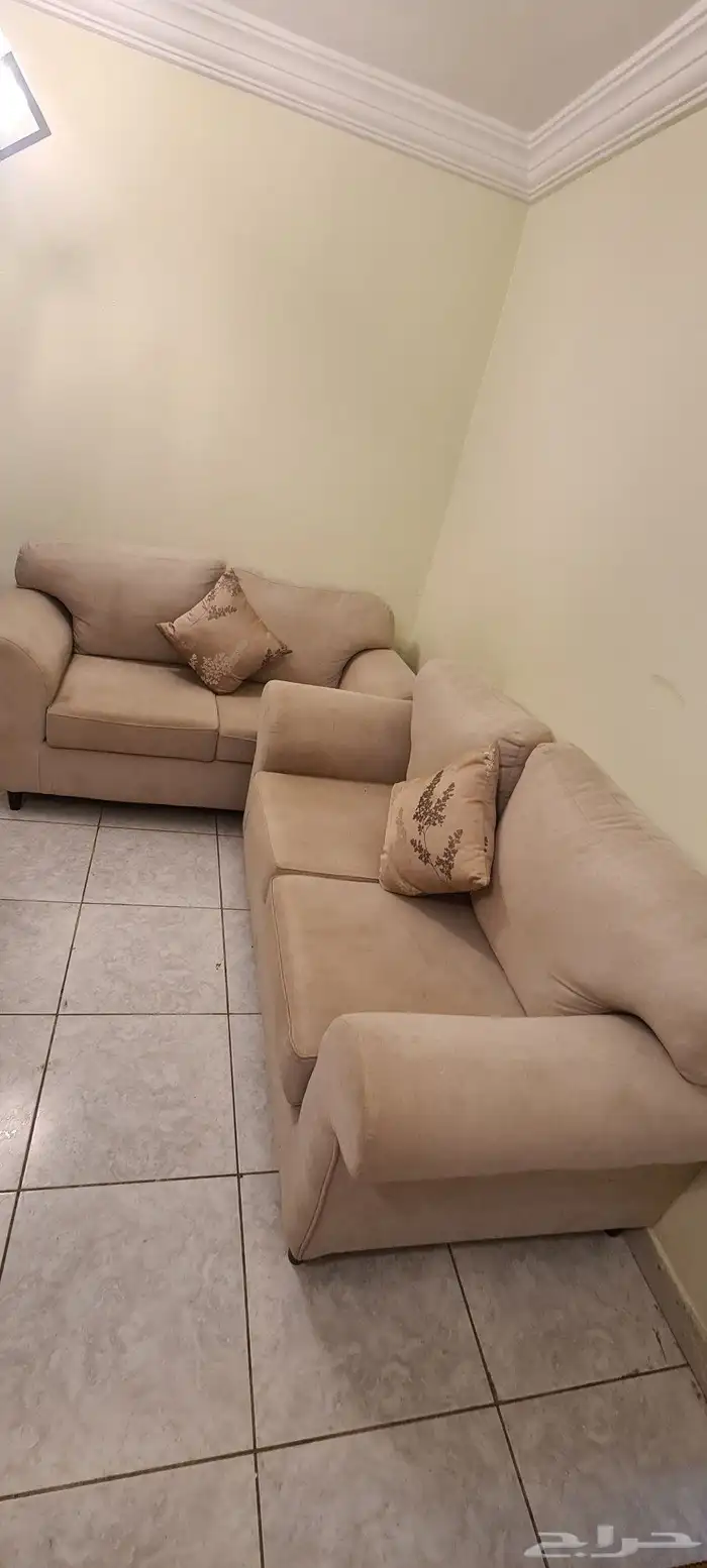 سرير نفرين وكنب وشاشة 0