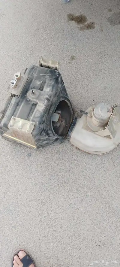 ثلاجت مكيف خلفيه باص نيسان كبير العدد2 ومروحه العدد 2 ا 0