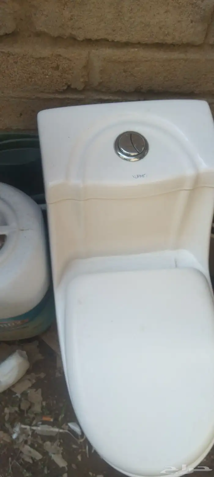 كرسي افرنجي ركب وانفك يعني اعتبر جديد 2