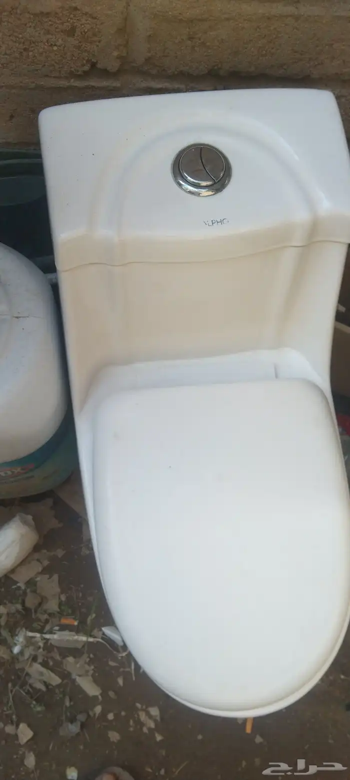 كرسي افرنجي ركب وانفك يعني اعتبر جديد 1