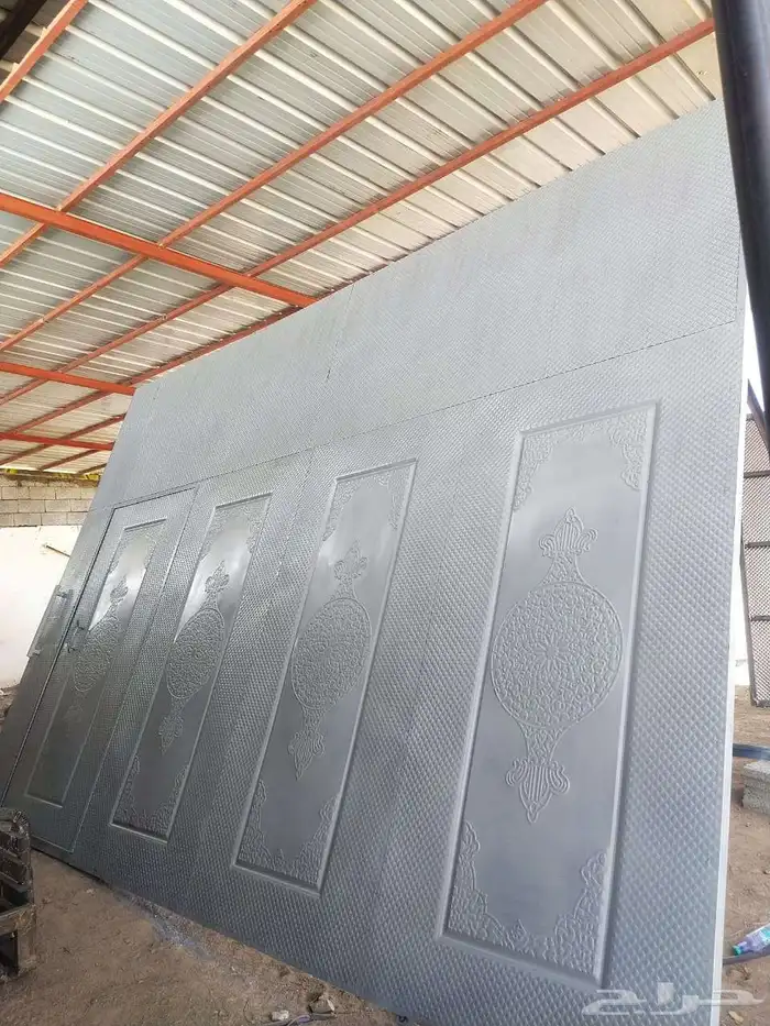 باب حديد لون رصاصي ارتفاع 3متر في اربعه متر عرض حديد جديد 1