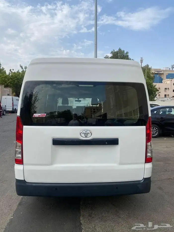 Toyota hiace باص بضاعة 2