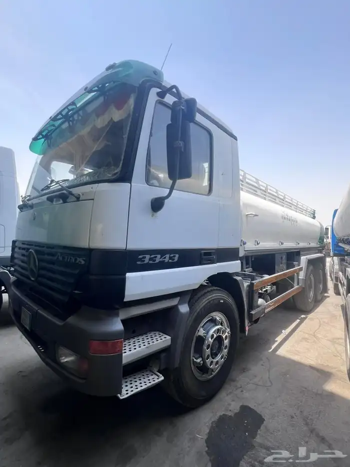 حراج معرض رائد للسيارات والشاحنات 7