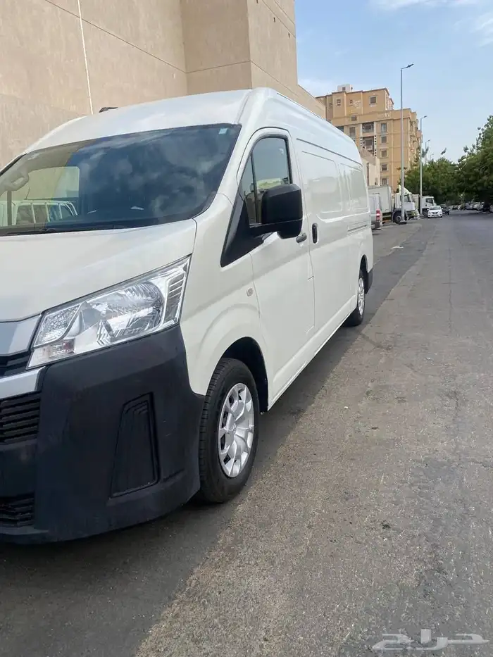 Toyota hiace باص بضاعة 1