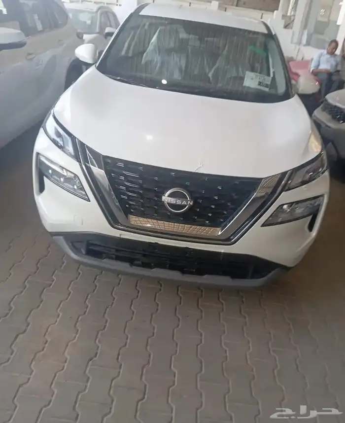 نيسان اكس تريل 7 و 5 مقاعد بدون دبل...كاش واقساط 6