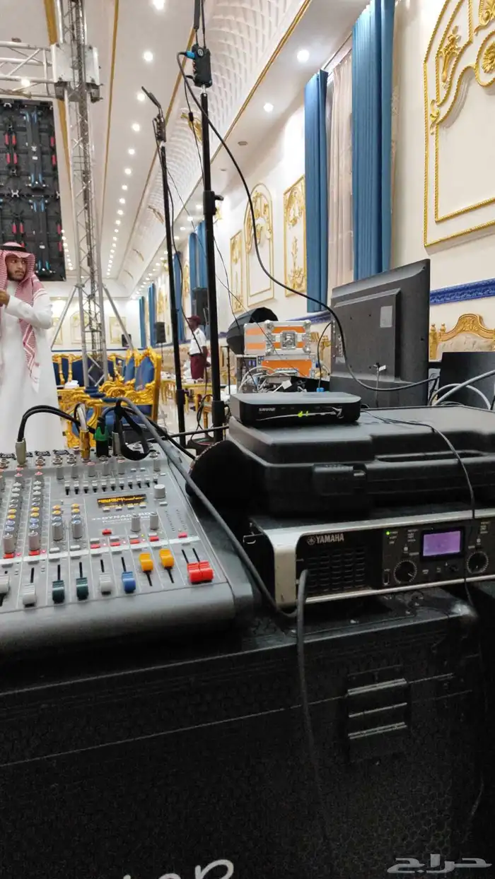 تاجير  شاشات و  سماعات  بوابات  مضيئة  ليزر  زواج 17