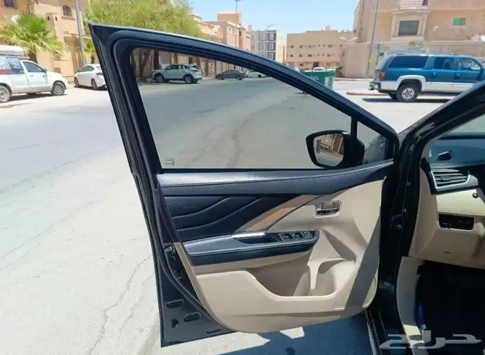 ميتسوبيشى اكسباندر 2023 20