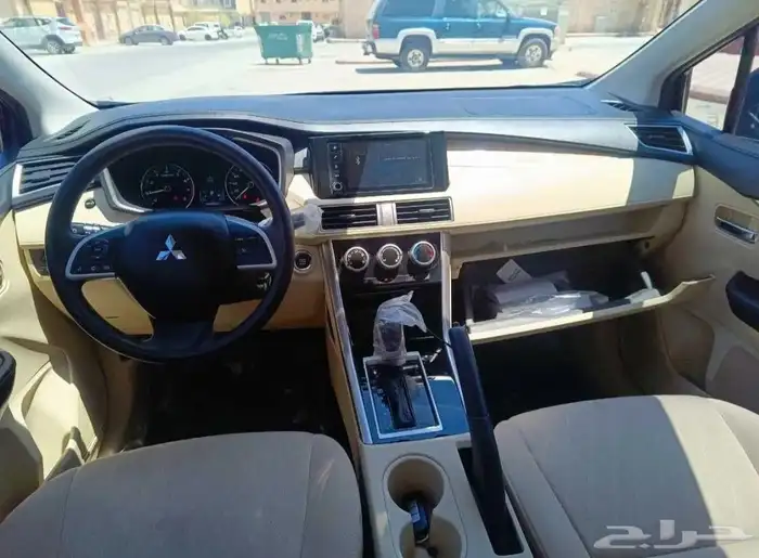 ميتسوبيشى اكسباندر 2023 13