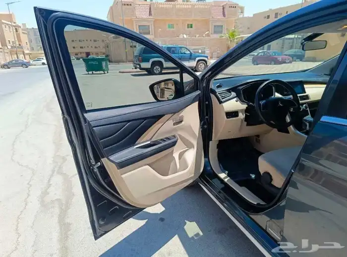 ميتسوبيشى اكسباندر 2023 19