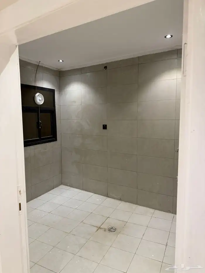 عماره بمنفوحه 6 شقق دخل 102 5