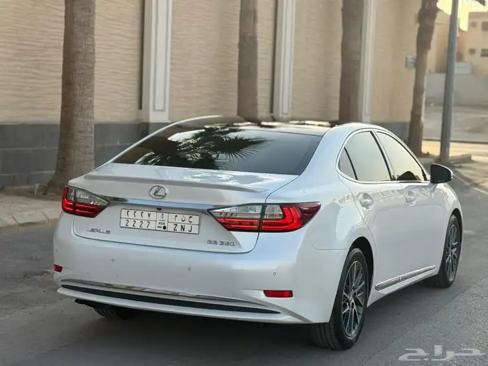 لكزس 2016 ES 350 فل كامل DD للبيع 5