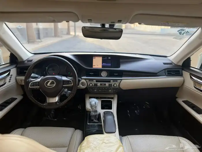 لكزس 2016 ES 350 فل كامل DD للبيع 11