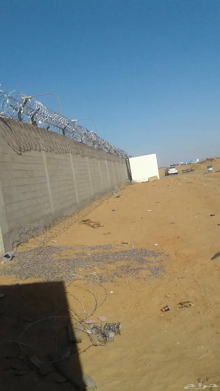 متخصصون في مجال تركيب السياج 1