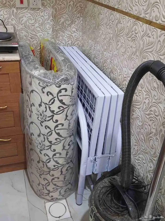كرسي.طراحه.بطانيه.شاشه42سانت 1
