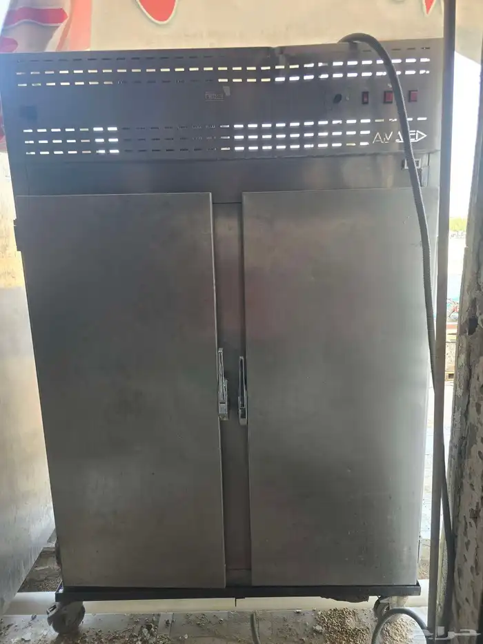 معدات مطعم للبيع ثلاجات وفريزر ومجلى مترين ومكينة شاورما 0