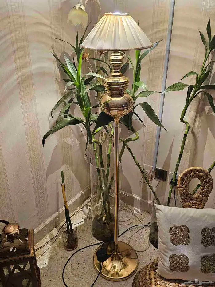 اباجورة عامود ايطالية 0