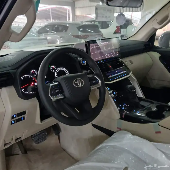 تويوتا GXR بنزين 2024_2 L عبداللطيف جميل 13