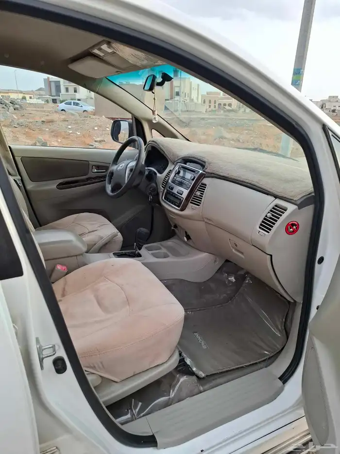 تويوتا اينوفا 2014 8
