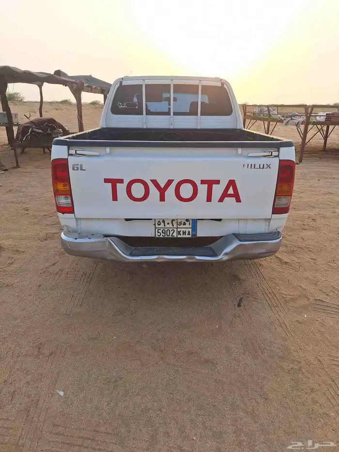 هايلوكس 8