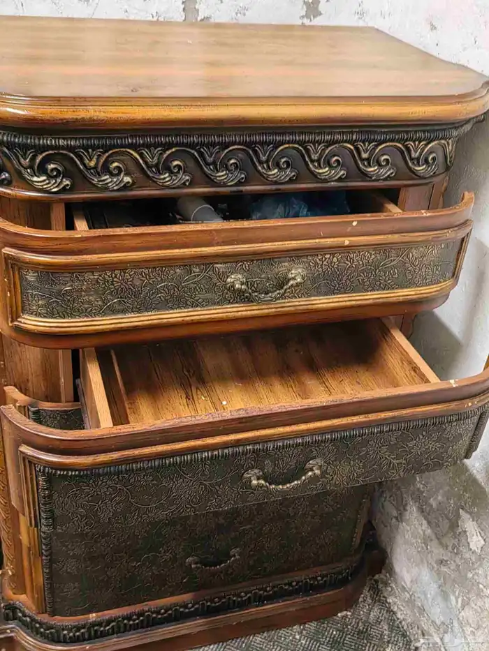 طاولة تلفزيون مع دولاب 5