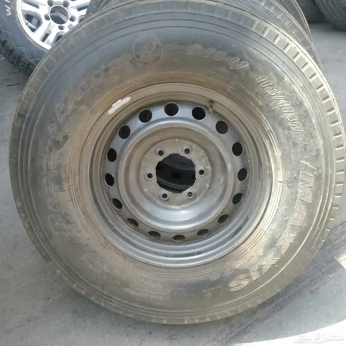 جنوط هلل 6مسمار معا بالون ماكسس ابو جمل مقاس 825 17 8
