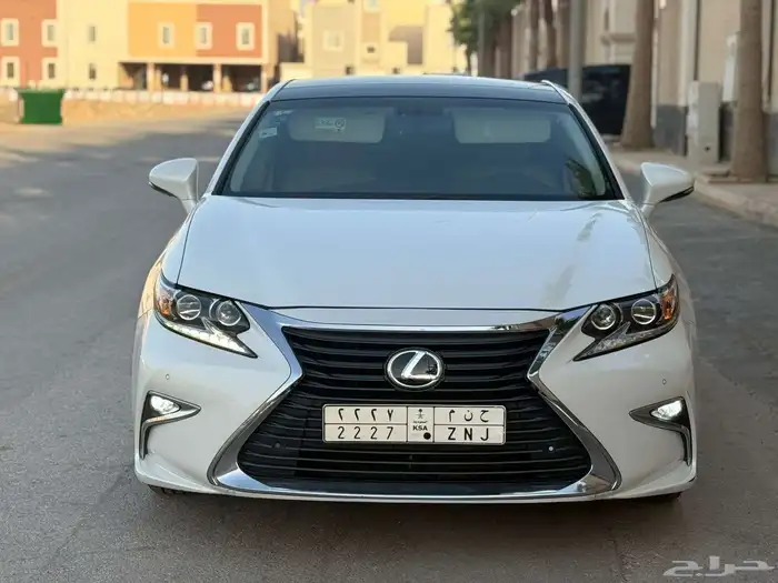 لكزس 2016 ES 350 فل كامل DD للبيع 1